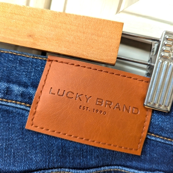 Lucky Brand Zoe High Rise Staright Leg Denim - Picture 4 of 6